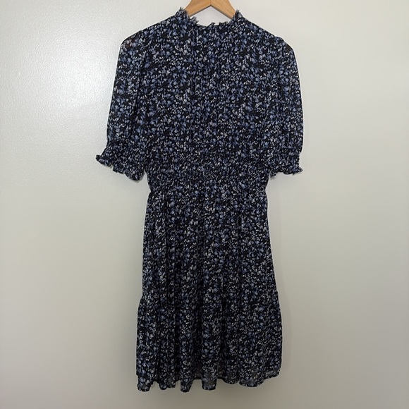 GibsonLook Everybody Dress V-Neck Ruffle Detail Blue Black Ditsy Floral Size M - Picture 11 of 14